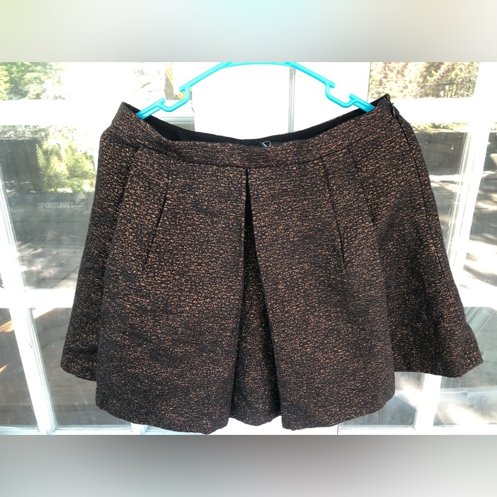 NWOT Club Monaco Black Skirt with Pockets